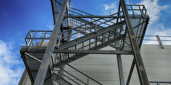 Escalier design paris et escalier sur mesure paris du fabriquant escalier paris